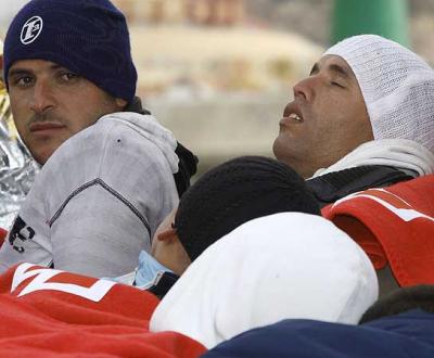 Localizada una patera en Cabo de Gata con al menos 21 inmigrantes magreb&iacute;es a bordo